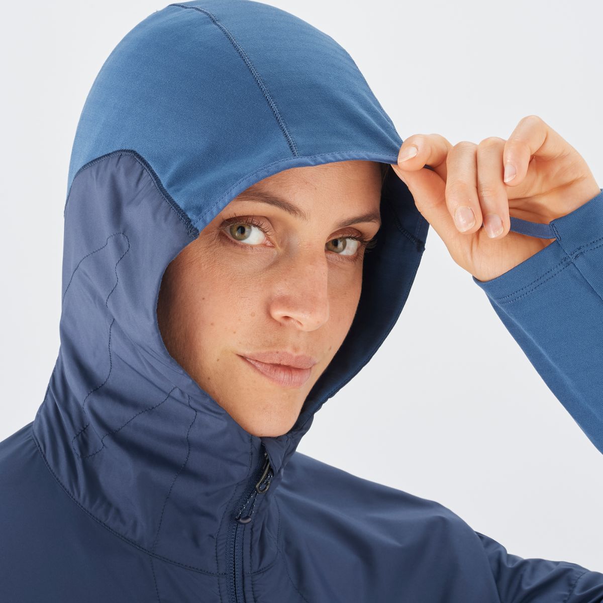 OUTLINE AS HYBRID MID W